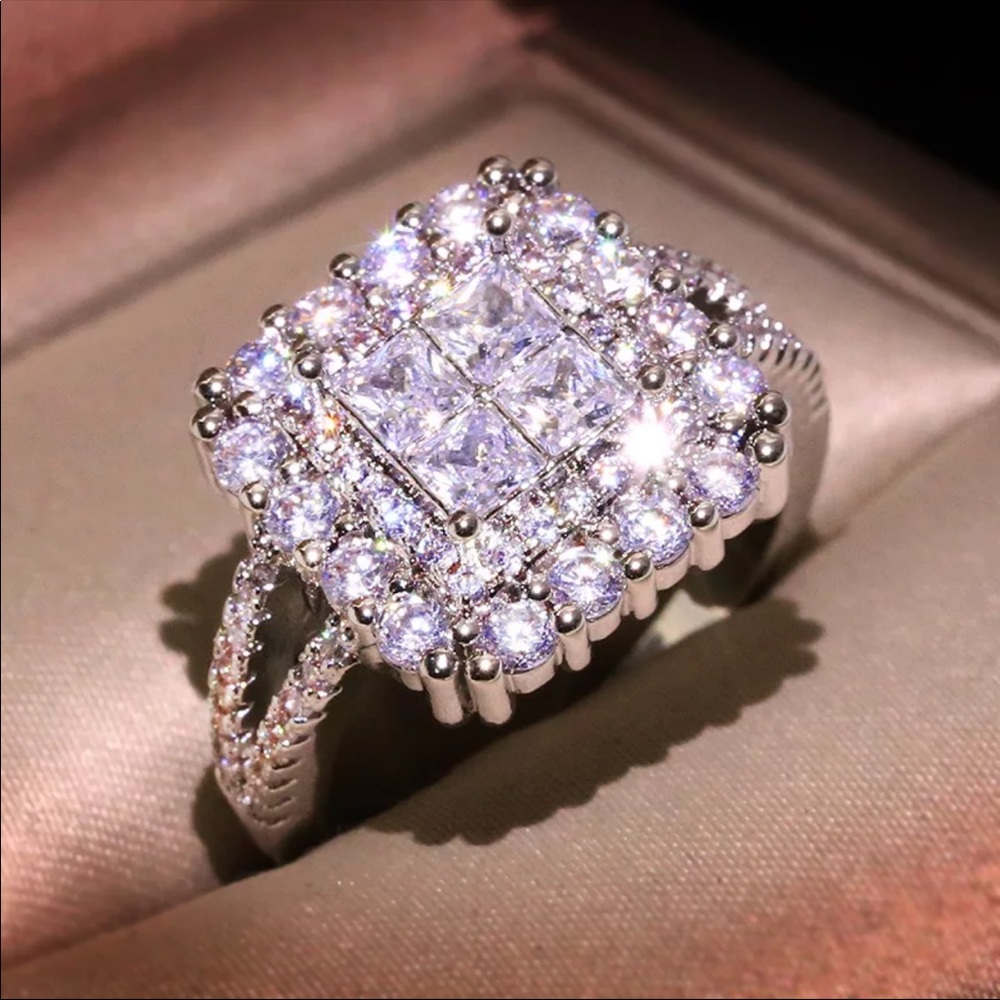 New Women’s 925 Silver Beautiful Square Diamond Ring - Picture 2 of 6